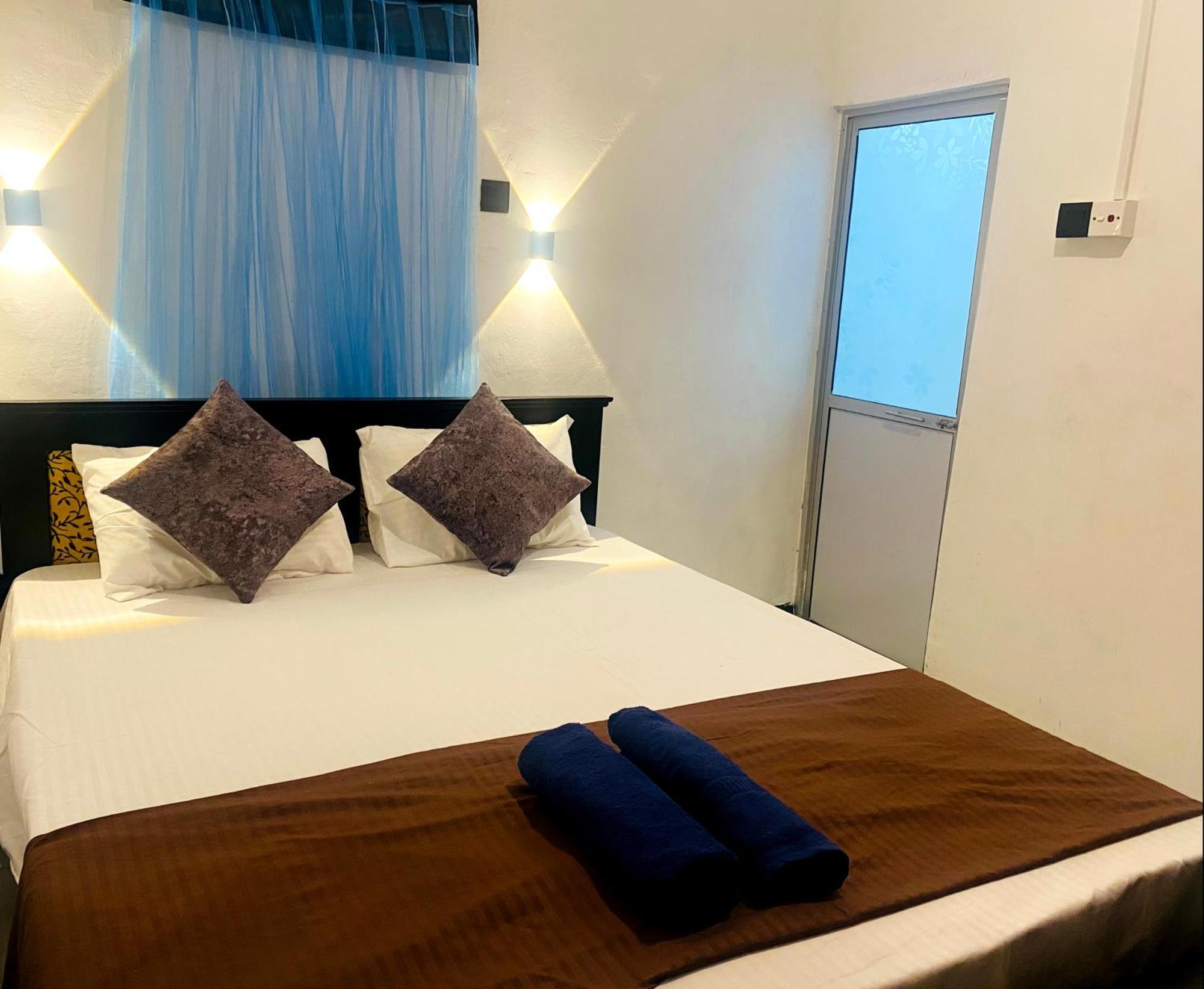 Fly Infinity - Home Stay Kandy Eksteriør billede