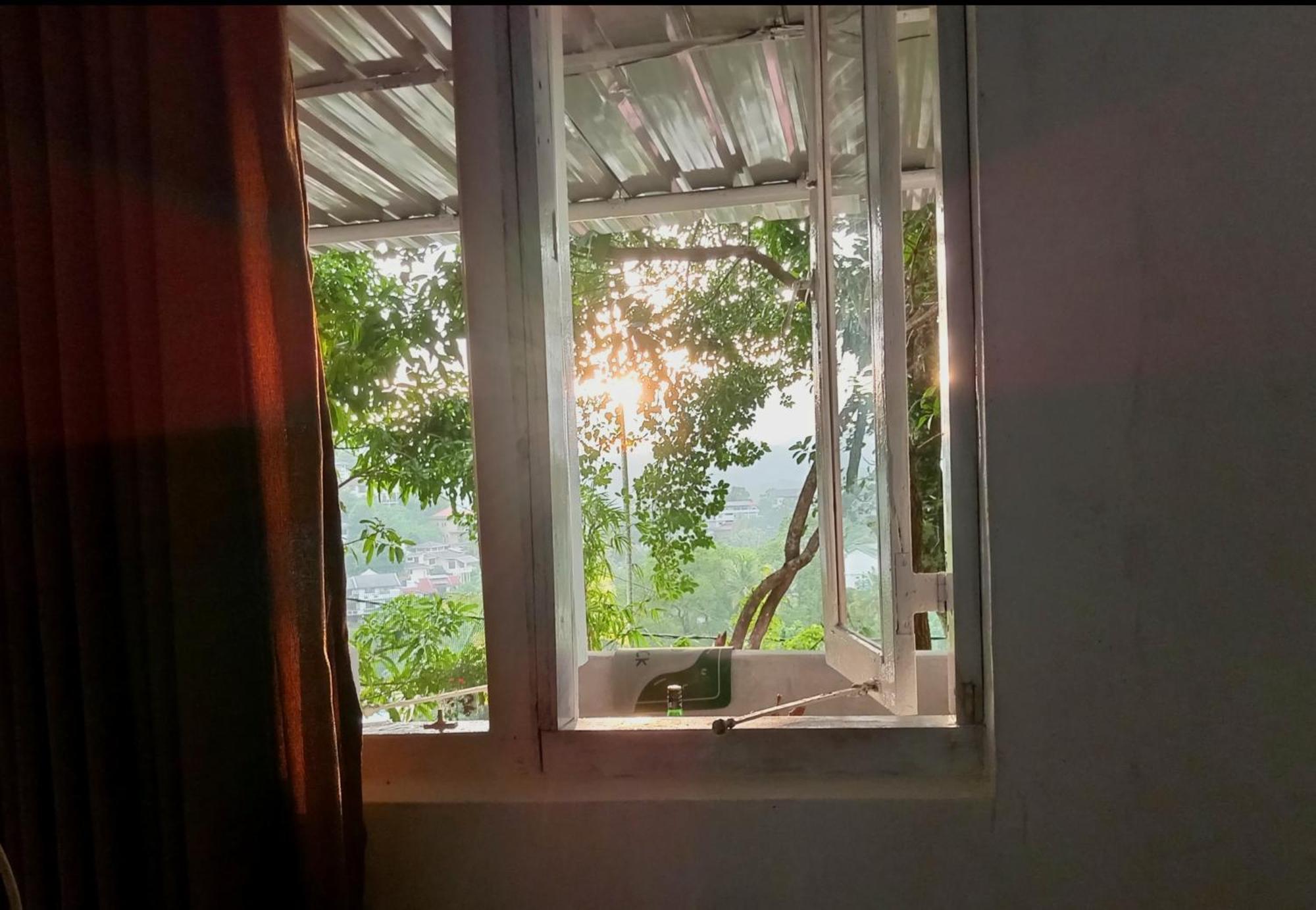 Fly Infinity - Home Stay Kandy Eksteriør billede