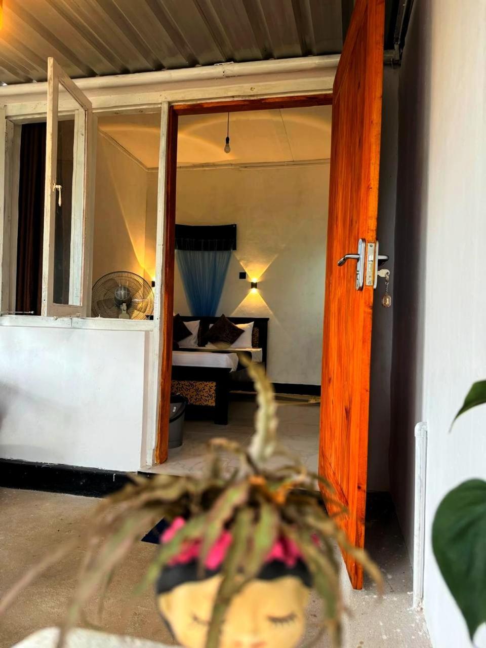 Fly Infinity - Home Stay Kandy Eksteriør billede