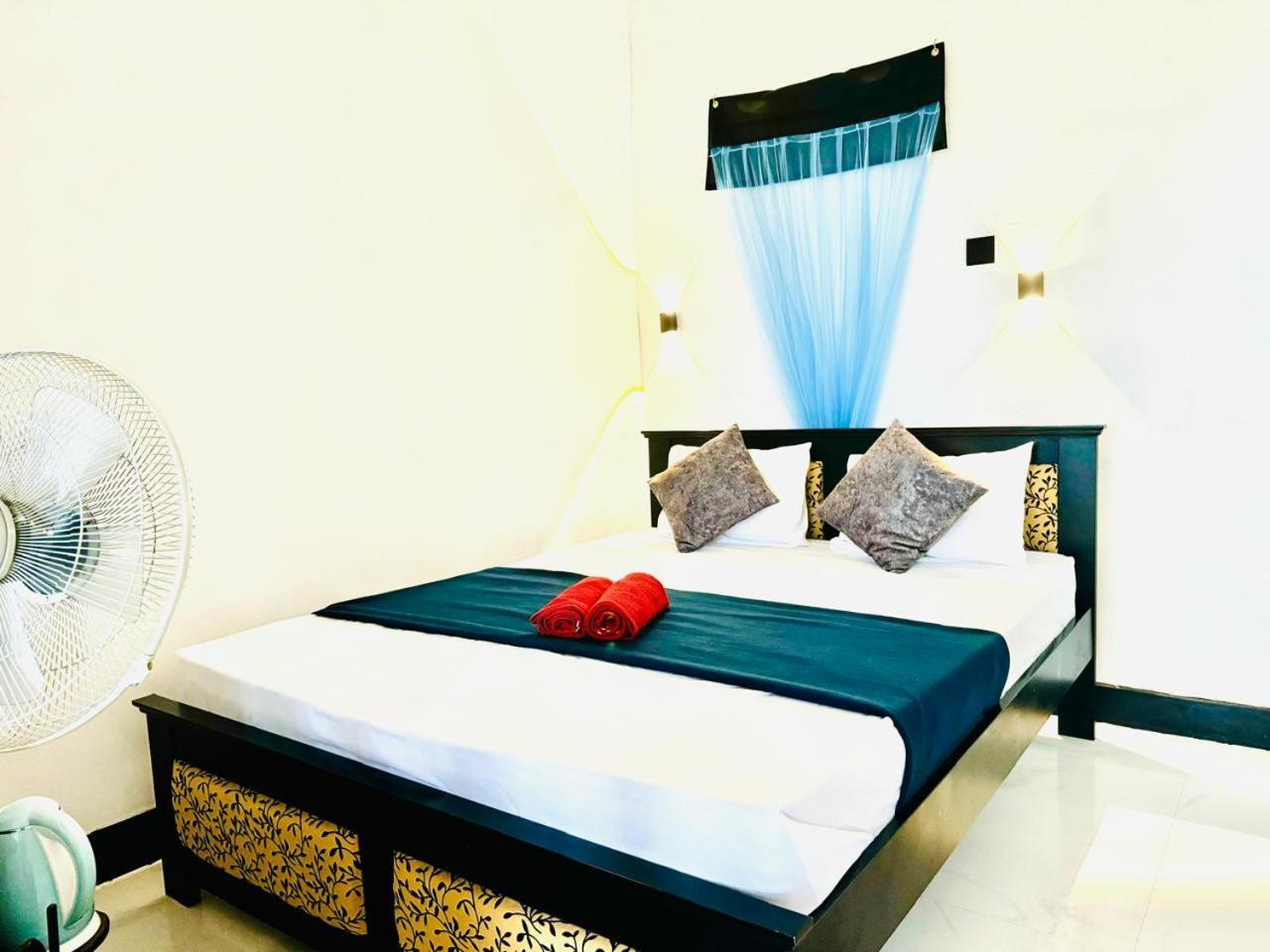 Fly Infinity - Home Stay Kandy Eksteriør billede