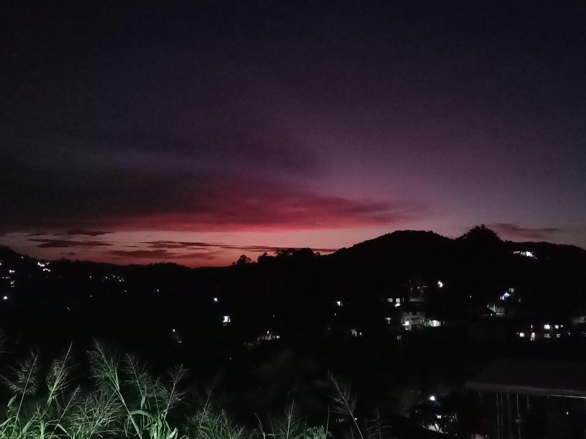 Fly Infinity - Home Stay Kandy Eksteriør billede
